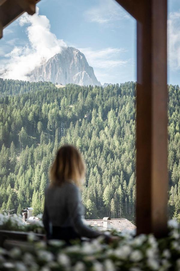 Hotel Acadia - Adults Mountain Home Selva di Val Gardena Exterior photo