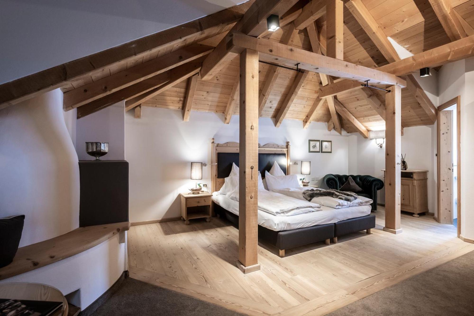 Hotel Acadia - Adults Mountain Home Selva di Val Gardena Exterior photo
