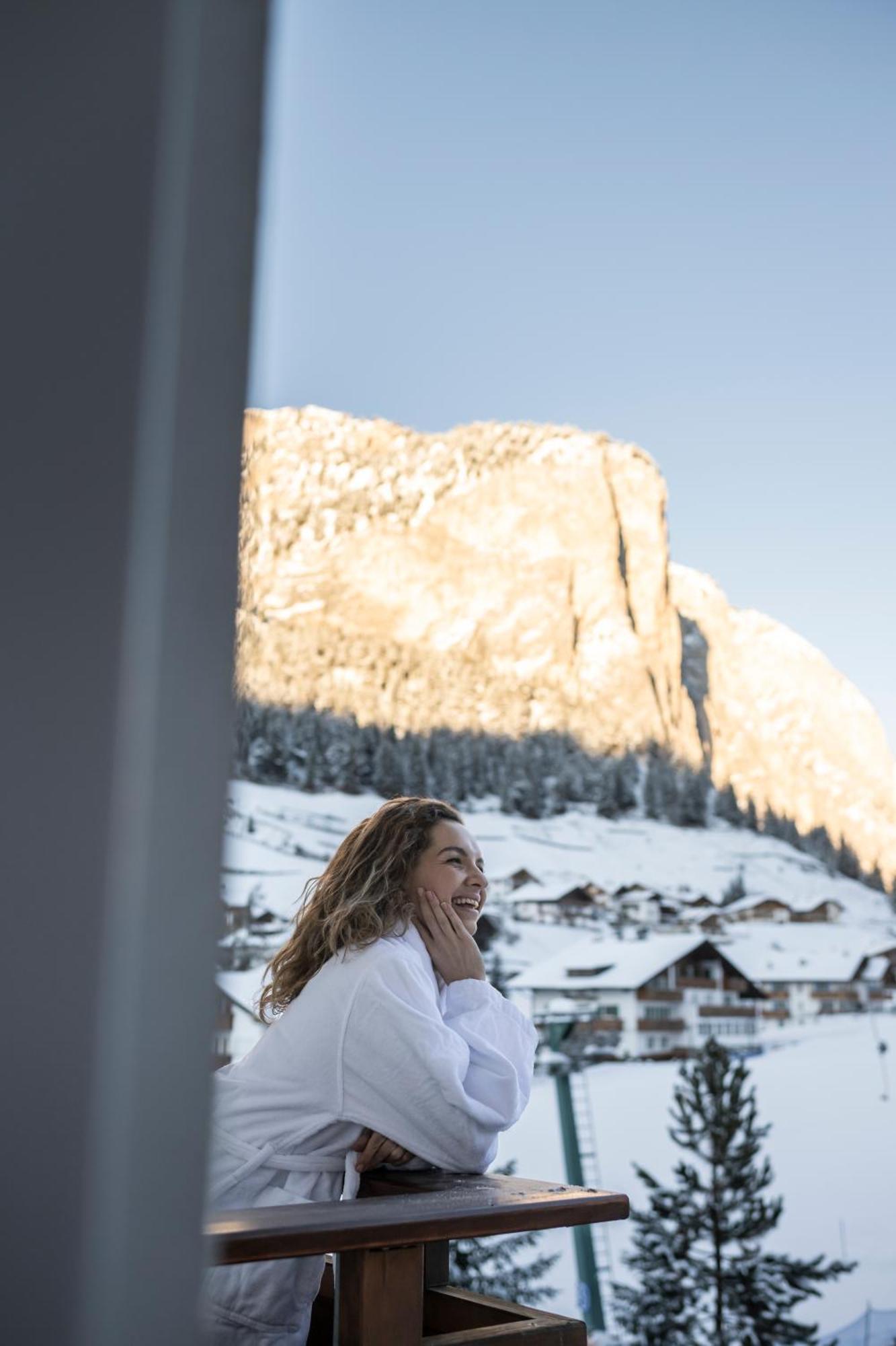 Hotel Acadia - Adults Mountain Home Selva di Val Gardena Exterior photo